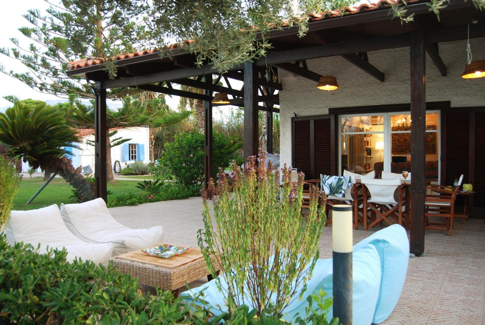 Villa Akrata Exterior foto